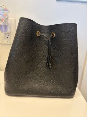 Louis Vuitton Black Embossed Monogram NeoNoe MM